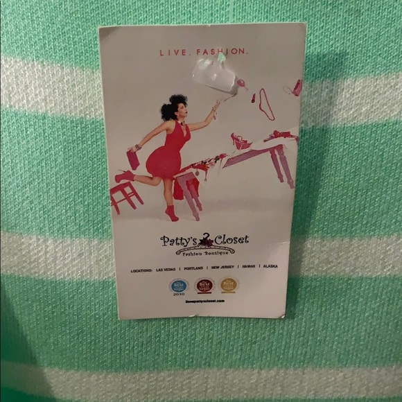 Sleeveless top size small - Picture 4 of 4